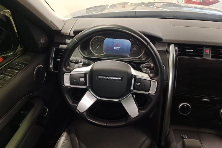 Used Land Rover Discovery 2023 360 PS R-Dynamic S Steering Wheel