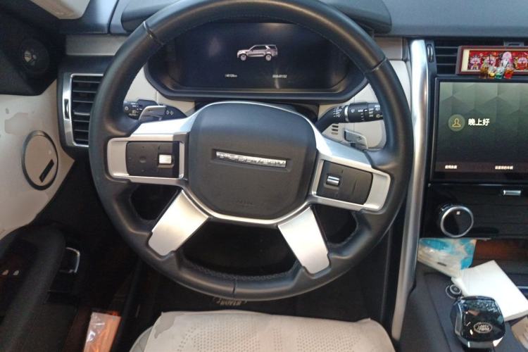 Used Land Rover Discovery 2023 360 PS R-Dynamic S Steering Wheel