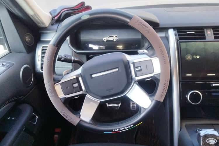 Used Land Rover Discovery 2023 Revised Version 360 PS R-Dynamic S Steering Wheel