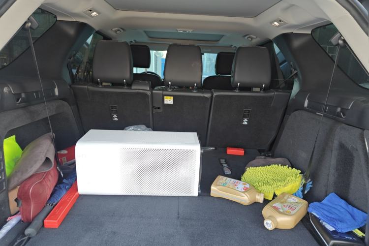 Used Land Rover Discovery 2023 360 PS R-Dynamic S Trunk