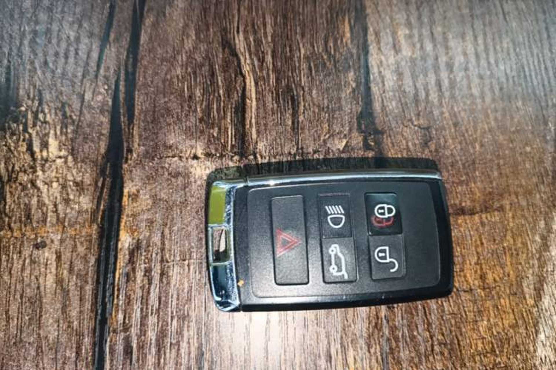 Used Land Rover Discovery 2023 300PS S Vehicle Key