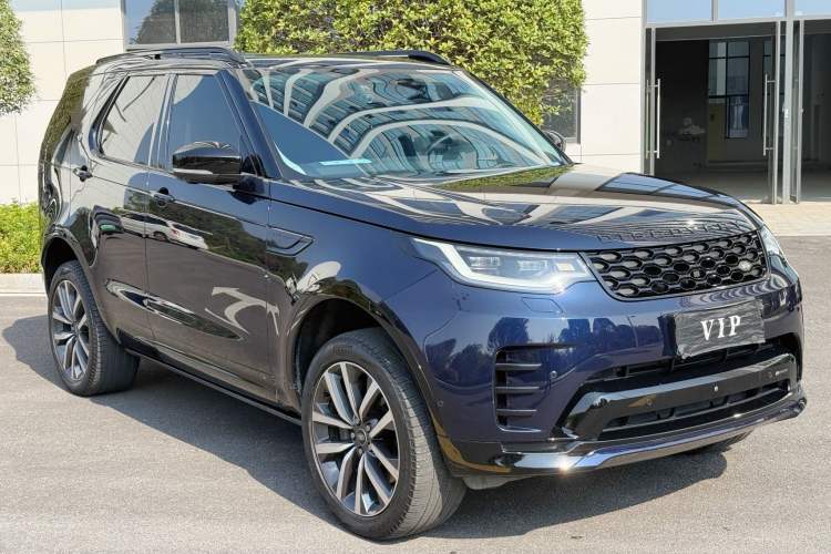 Used Land Rover Discovery 2023 Restyled 360 PS R-Dynamic SE Exterior 3