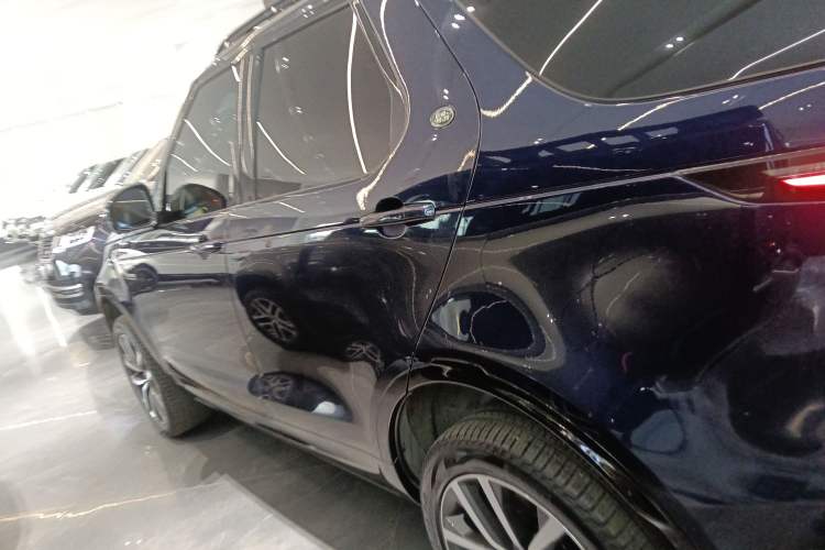 Used Land Rover Discovery 2023 Restyled 360 PS R-Dynamic SE Left Side
