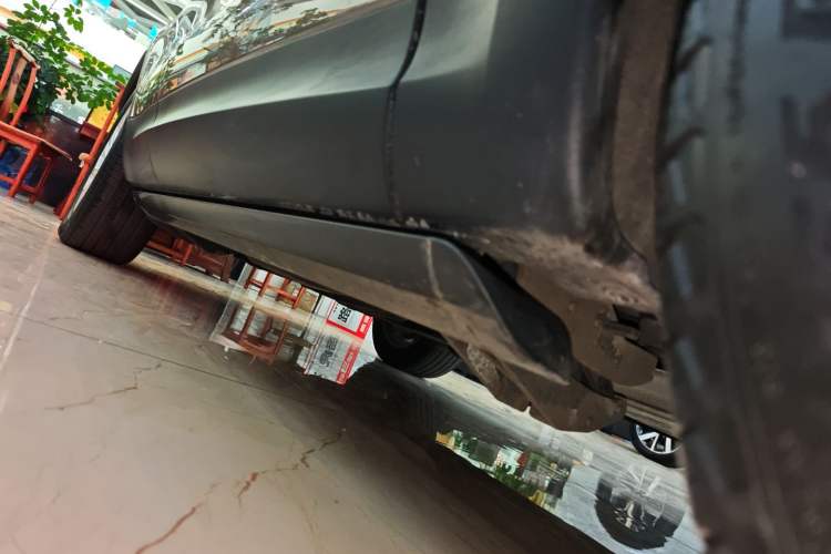 Used Land Rover Discovery 2023 300PS S Right Side Sill