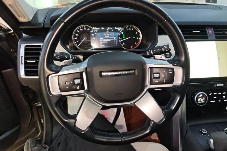 Used Land Rover Discovery 2023 300PS S Steering Wheel