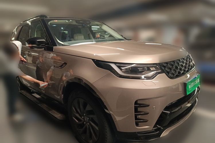 Used Land Rover Discovery 2023 360 PS R-Dynamic S Front Right 45 Deg