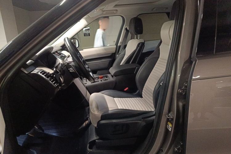 Used Land Rover Discovery 2023 360 PS R-Dynamic S Left Front Seat