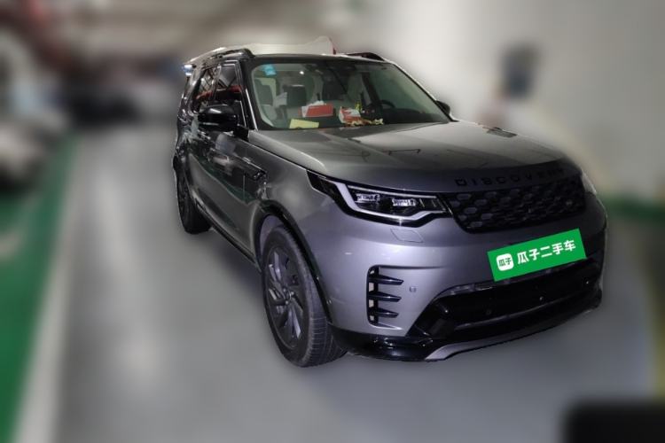Used Land Rover Discovery 2023 Revised Version 360 PS R-Dynamic S Front Right 45 Deg