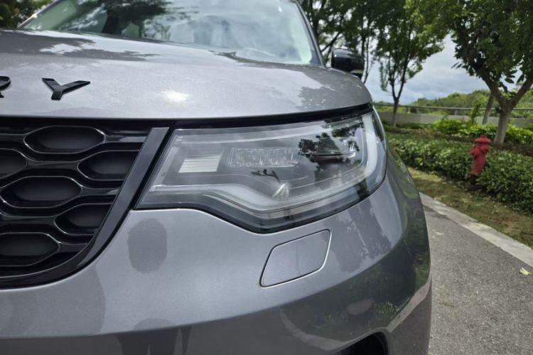 Used Land Rover Discovery 2023 Revised Version 360 PS R-Dynamic S Exterior 10