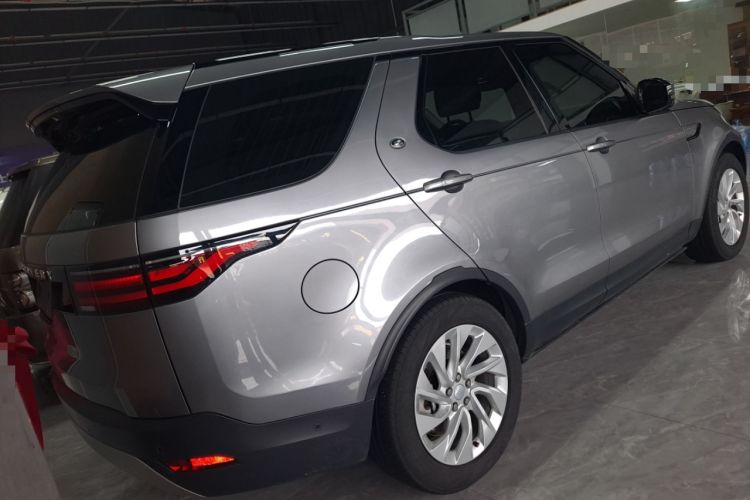 Used Land Rover Discovery 2023 300PS S Exterior 3