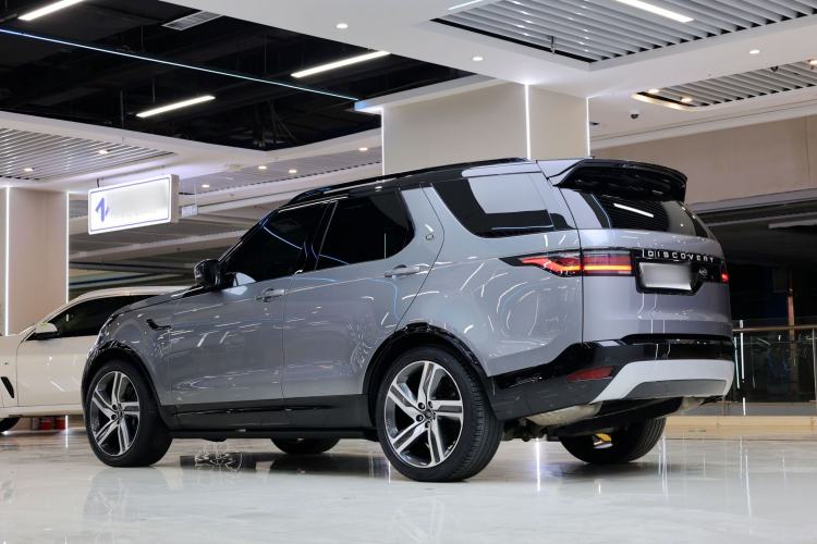 Used Land Rover Discovery 2023 360 PS Metropolitan Edition Exterior 3