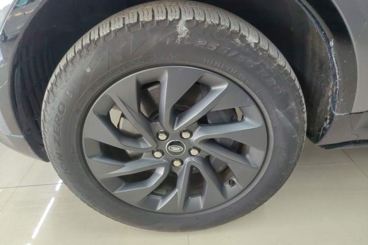 Used Land Rover Discovery 2023 Revised Version 360 PS R-Dynamic S Exterior 4