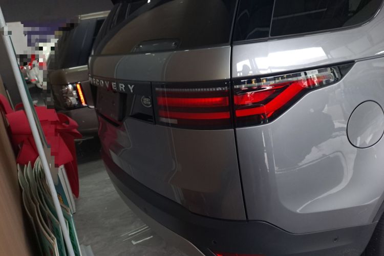 Used Land Rover Discovery 2023 300PS S Exterior 4