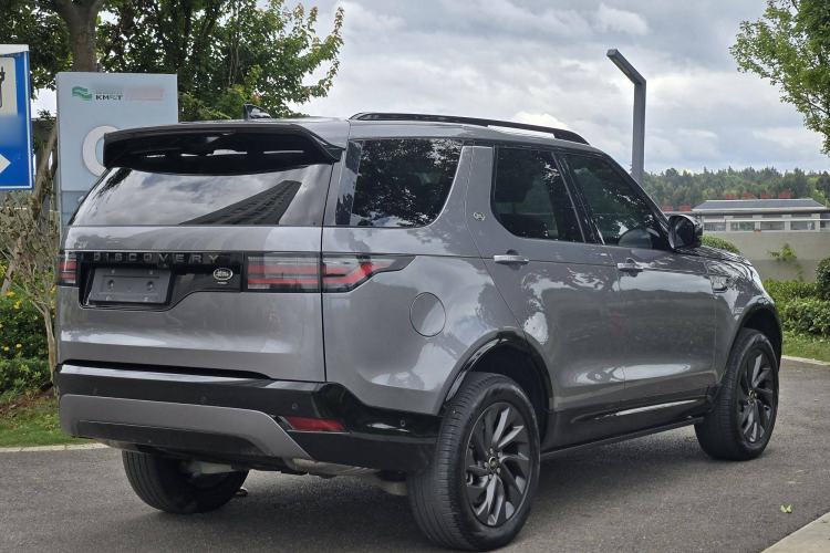 Used Land Rover Discovery 2023 Revised Version 360 PS R-Dynamic S Exterior 5