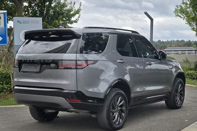 Used Land Rover Discovery 2023 Revised Version 360 PS R-Dynamic S Exterior 7