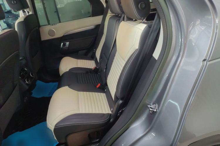 Used Land Rover Discovery 2023 Revised Version 360 PS R-Dynamic S Left Rear Seat