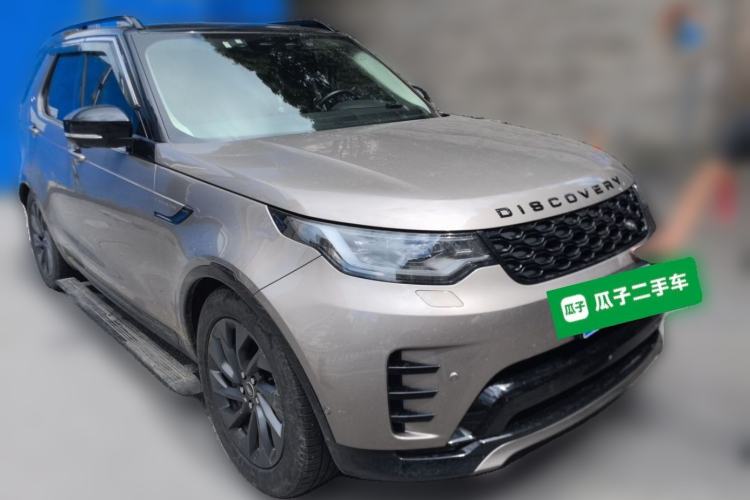 Used Land Rover Discovery 2023 360 PS R-Dynamic S Front Right 45 Deg