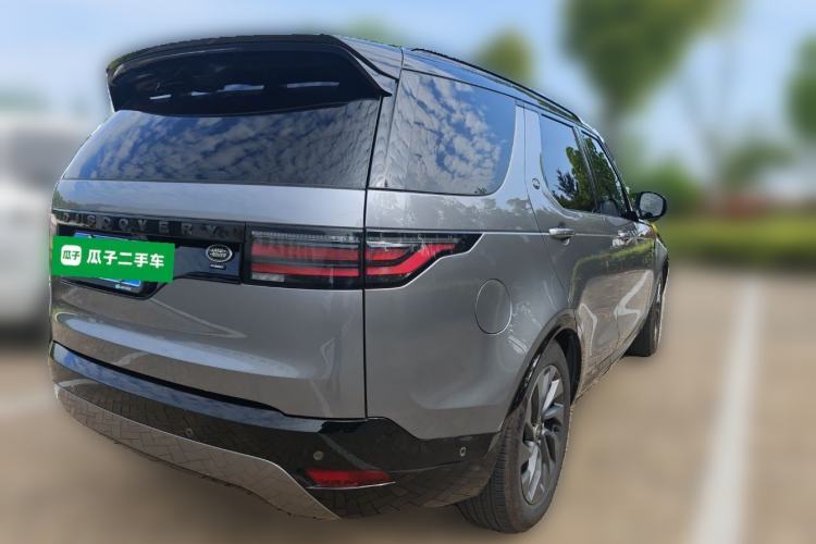 Used Land Rover Discovery 2023 Revised Version 360 PS R-Dynamic S Rear Right 45 Deg