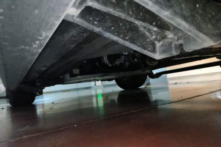 Used Land Rover Discovery 2023 360 PS R-Dynamic S Chassis Rear Left