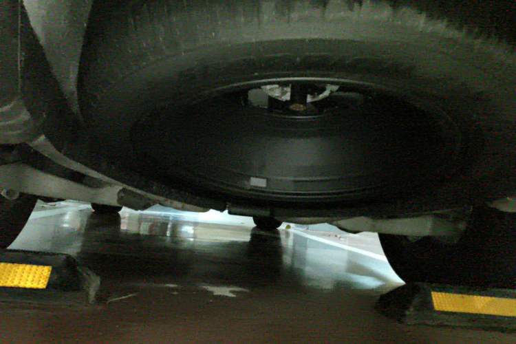 Used Land Rover Discovery 2023 360 PS R-Dynamic S Chassis Rear