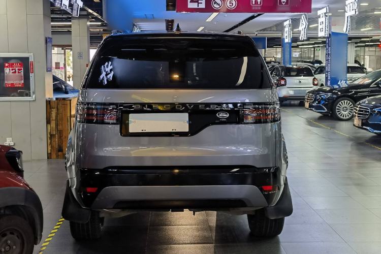 Used Land Rover Discovery 2023 360 PS R-Dynamic S Exterior 4