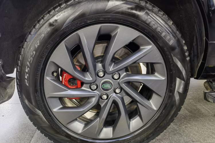 Used Land Rover Discovery 2023 360 PS R-Dynamic S Exterior 9