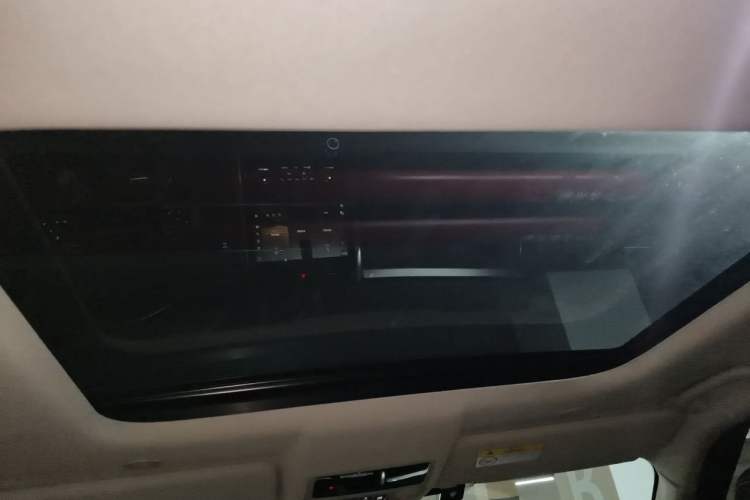Used Land Rover Discovery 2023 360 PS R-Dynamic S Headliner