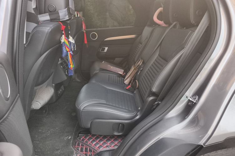Used Land Rover Discovery 2023 Revised Version 360 PS R-Dynamic S Left Rear Seat