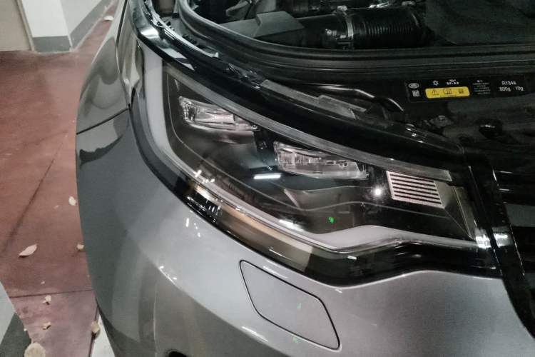 Used Land Rover Discovery 2023 360 PS R-Dynamic S Right Front Headlight