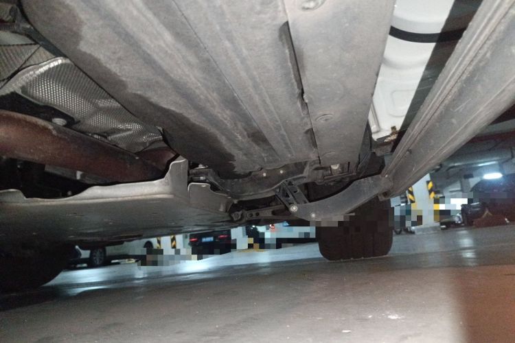 Used Land Rover Discovery 2023 360 PS R-Dynamic S Chassis Front Right