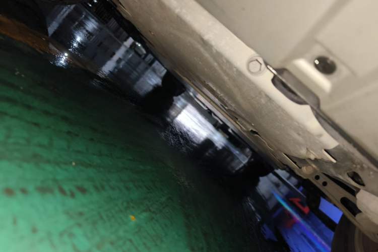 Used Land Rover Discovery 2023 300PS S Chassis Front