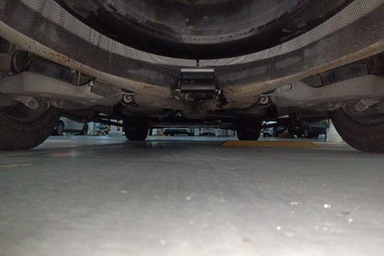 Used Land Rover Discovery 2023 360 PS R-Dynamic S Chassis Rear