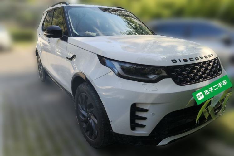 Used Land Rover Discovery 2023 Revised Version 360 PS R-Dynamic S Front Right 45 Deg