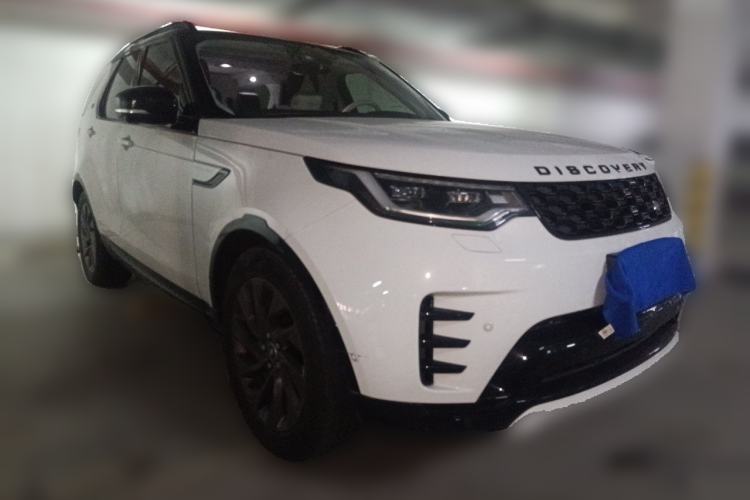 Used Land Rover Discovery 2023 360 PS R-Dynamic S Front Right 45 Deg