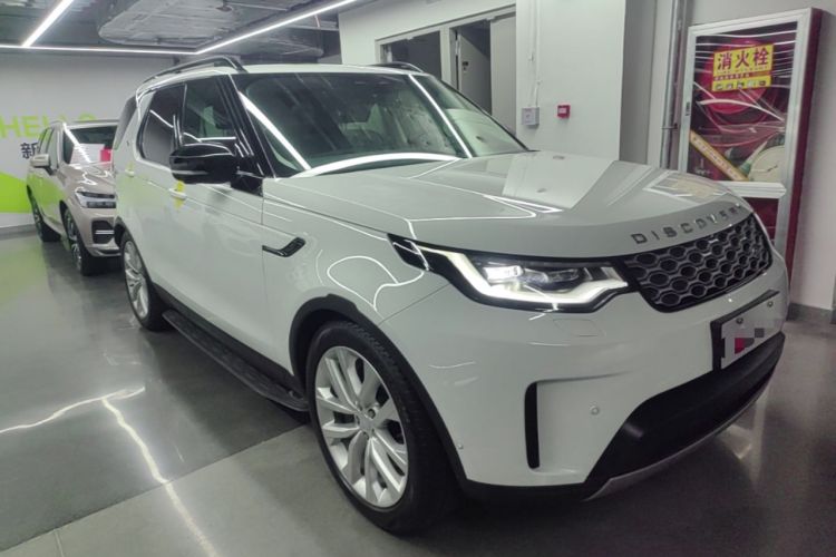Used Land Rover Discovery 2023 360 PS R-Dynamic S Front Right 45 Deg