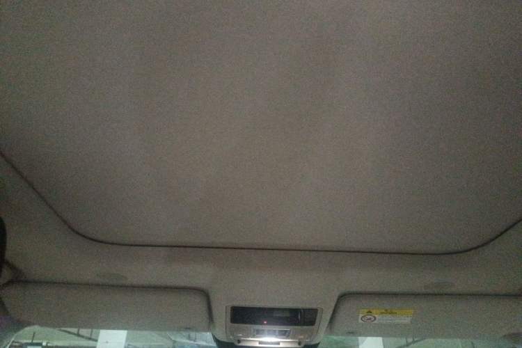 Used Land Rover Discovery 2023 360 PS R-Dynamic S Headliner