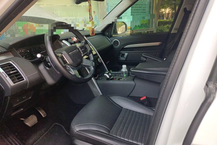 Used Land Rover Discovery 2023 Revised Version 360 PS R-Dynamic S Left Front Seat