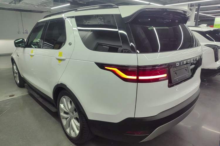Used Land Rover Discovery 2023 360 PS R-Dynamic S Rear Left 45 Deg