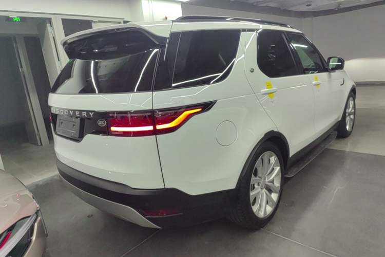Used Land Rover Discovery 2023 360 PS R-Dynamic S Rear Right 45 Deg