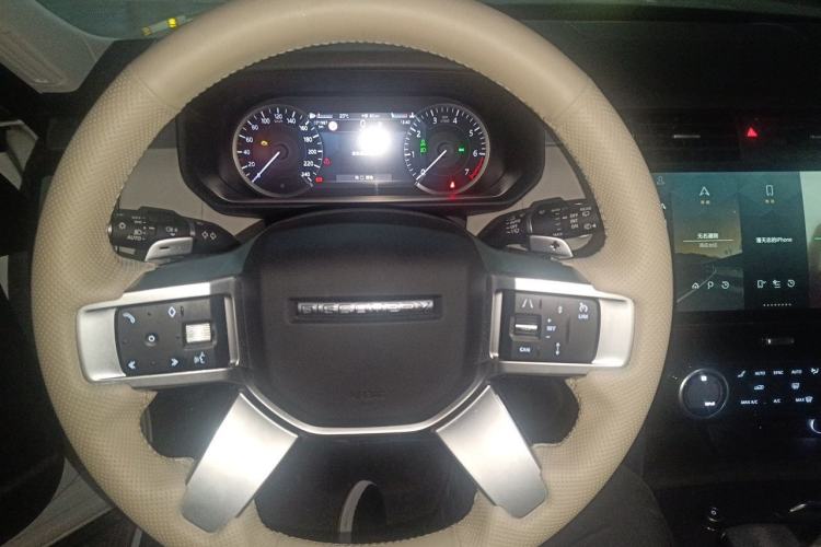 Used Land Rover Discovery 2023 360 PS R-Dynamic S Steering Wheel