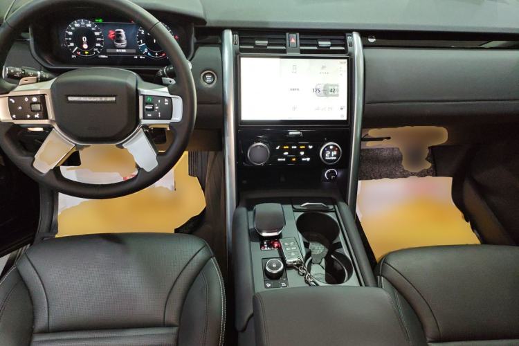 Used Land Rover Discovery 2024 360 PS S Center Console
