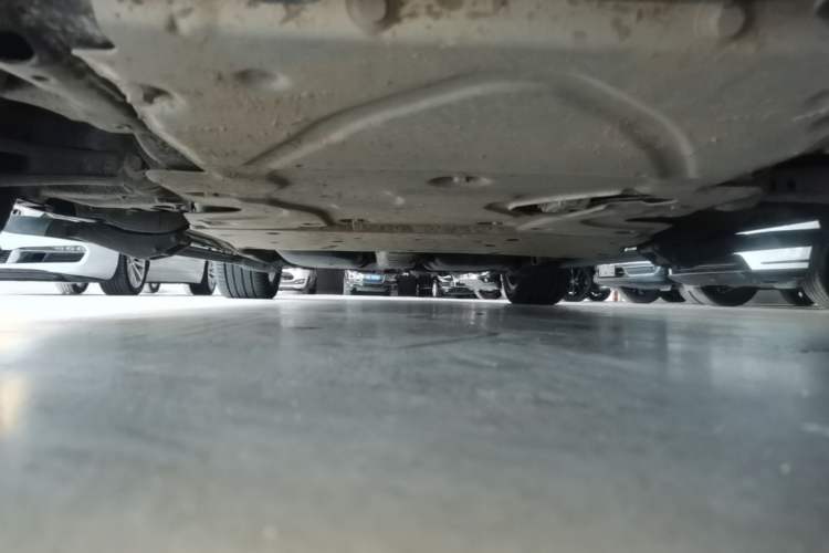 Used Land Rover Discovery 2024 360 PS Dynamic SE Chassis Front