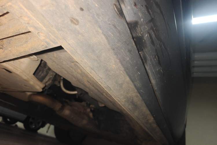 Used Land Rover Discovery 2024 360 PS S Chassis Front Left