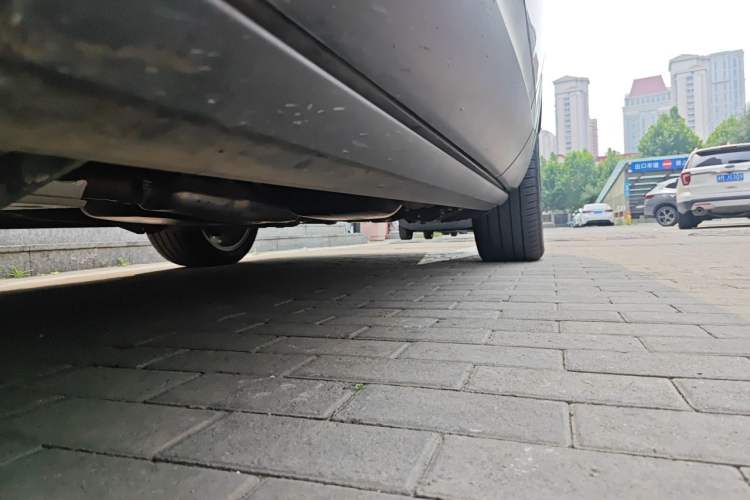 Used Land Rover Discovery 2024 360 PS S Chassis Front Left