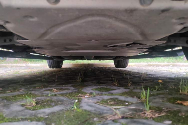 Used Land Rover Discovery 2024 360 PS Dynamic SE Chassis Front