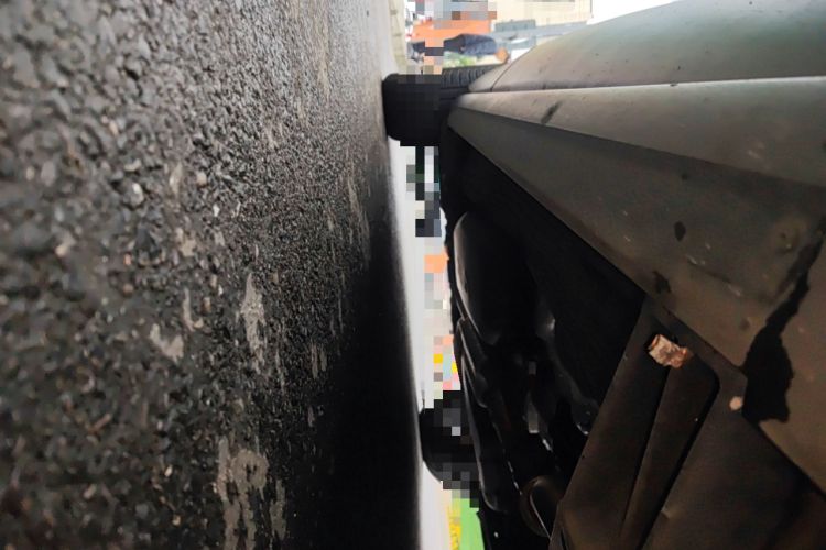 Used Land Rover Discovery 2024 300PS S Chassis Front Right