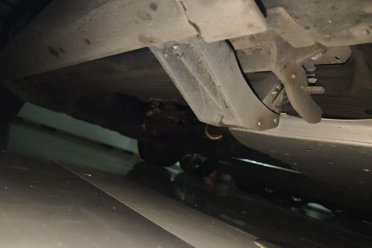 Used Land Rover Discovery 2024 300PS S Chassis Front Right