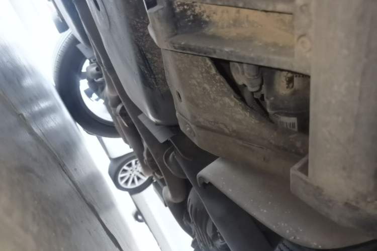 Used Land Rover Discovery 2024 360 PS Dynamic SE Chassis Rear Left