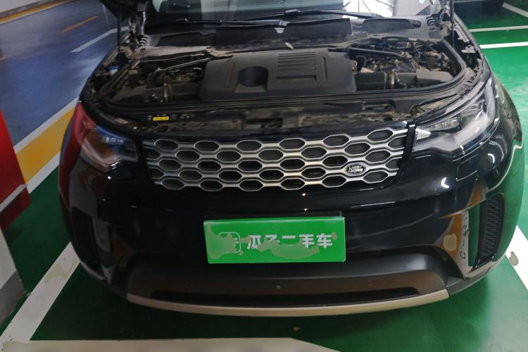 Used Land Rover Discovery 2024 360 PS S Engine Bay