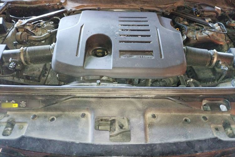 Used Land Rover Discovery 2024 360 PS S Engine Bay
